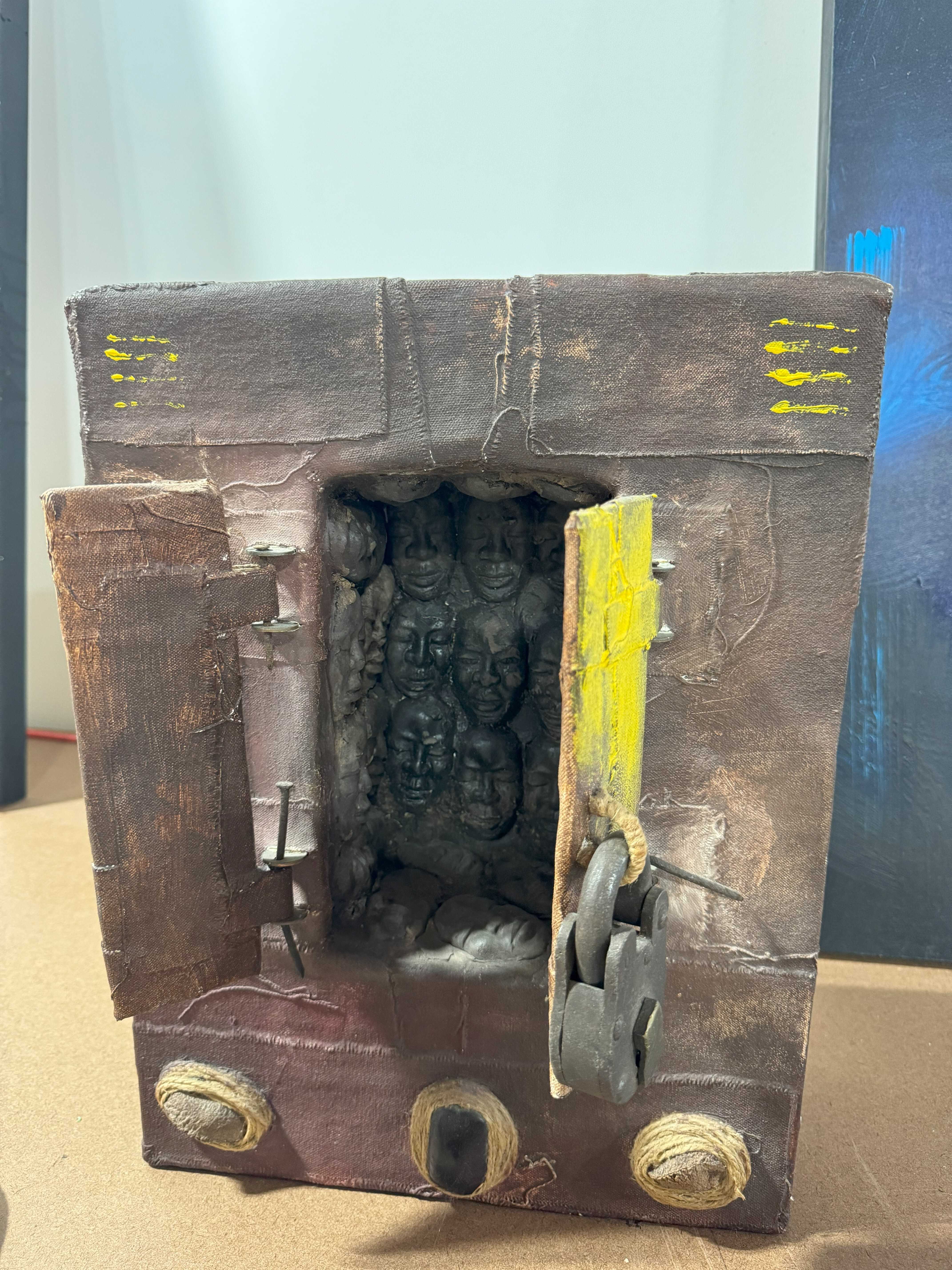 Color photograph showing object assembled by artist Daniel Minter.