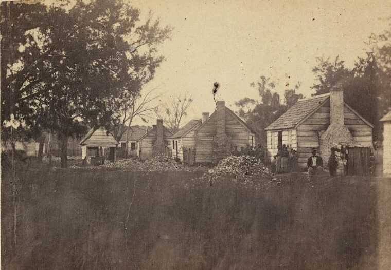 Photograph of slave cabins