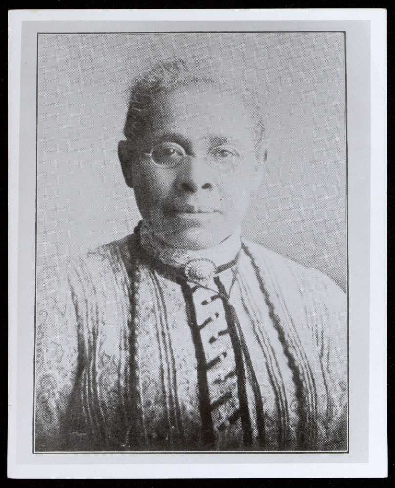 Photograph of Ellen Mason Owens Huddleston