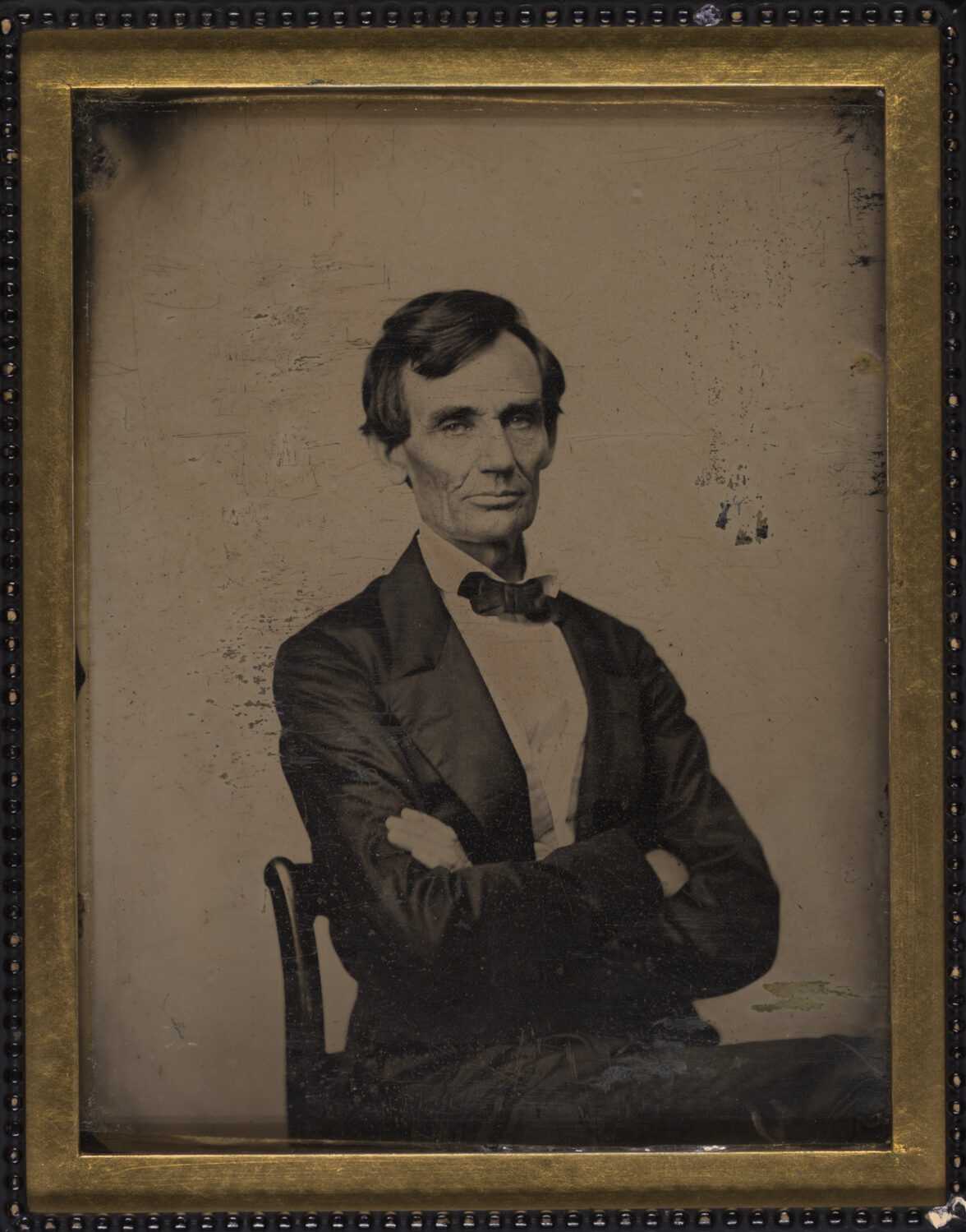 Photograph of Abraham Lincoln in gold frame