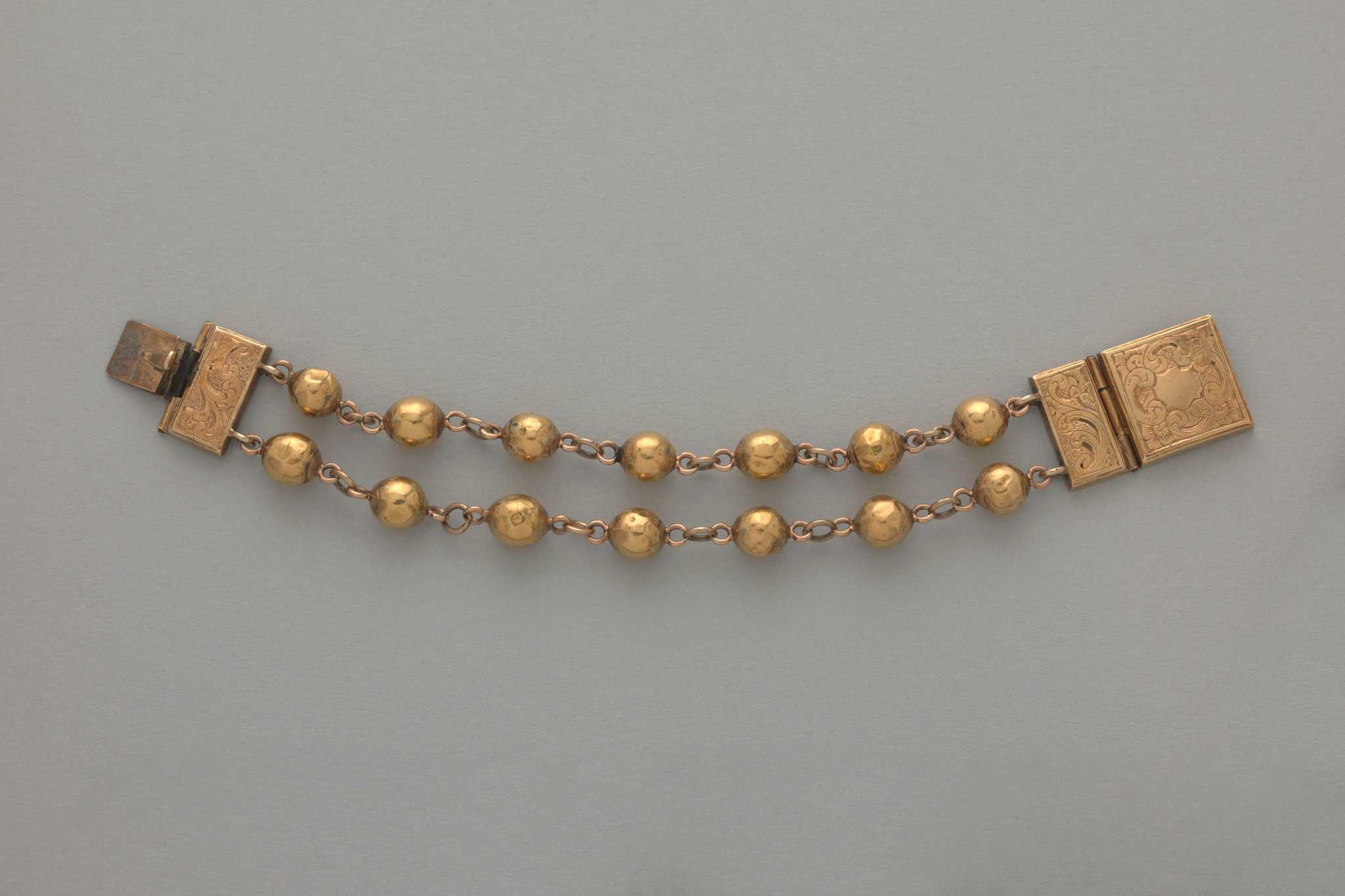 Photograph of Elizabeth "Mumm Bet" Freeman’s bracelet