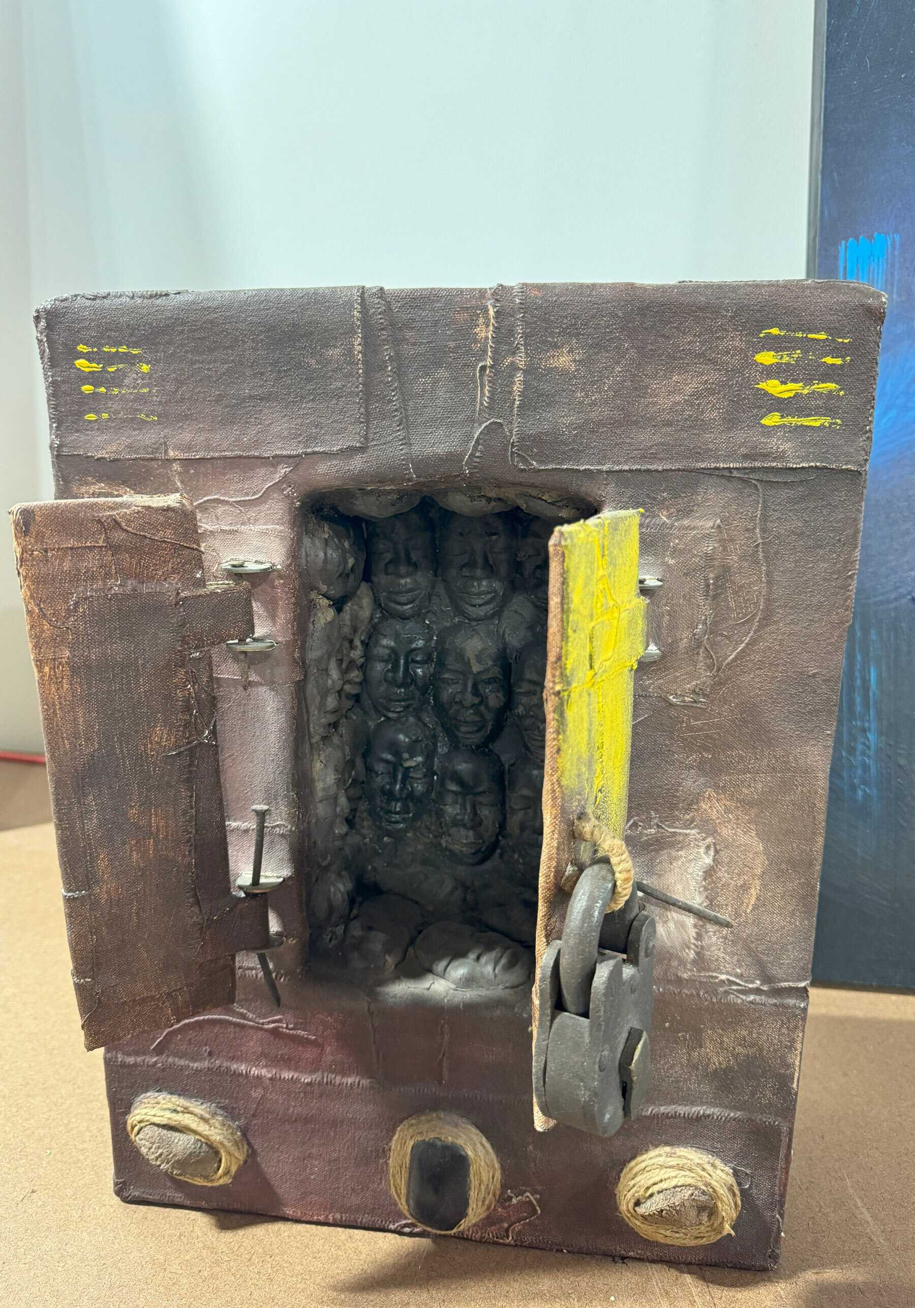 Color photograph showing object assembled by artist Daniel Minter.